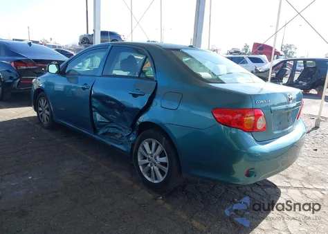 2010 Toyota Corolla Le z USA, uszkodzony, nr VIN 2T1BU4EE4AC357732